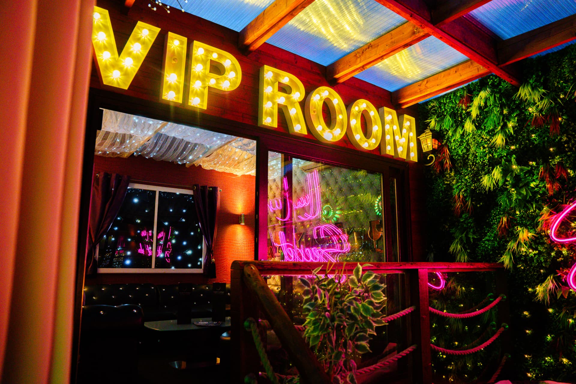 VIP Room at La Luna